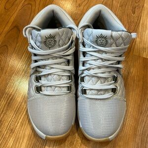 Nike LeBron Witness 8 Basketball Shoes